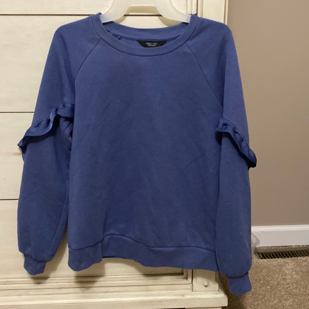 Womens XS Simply Vera Wang sweatshirt